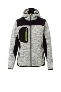šedo-černá