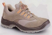 šedá